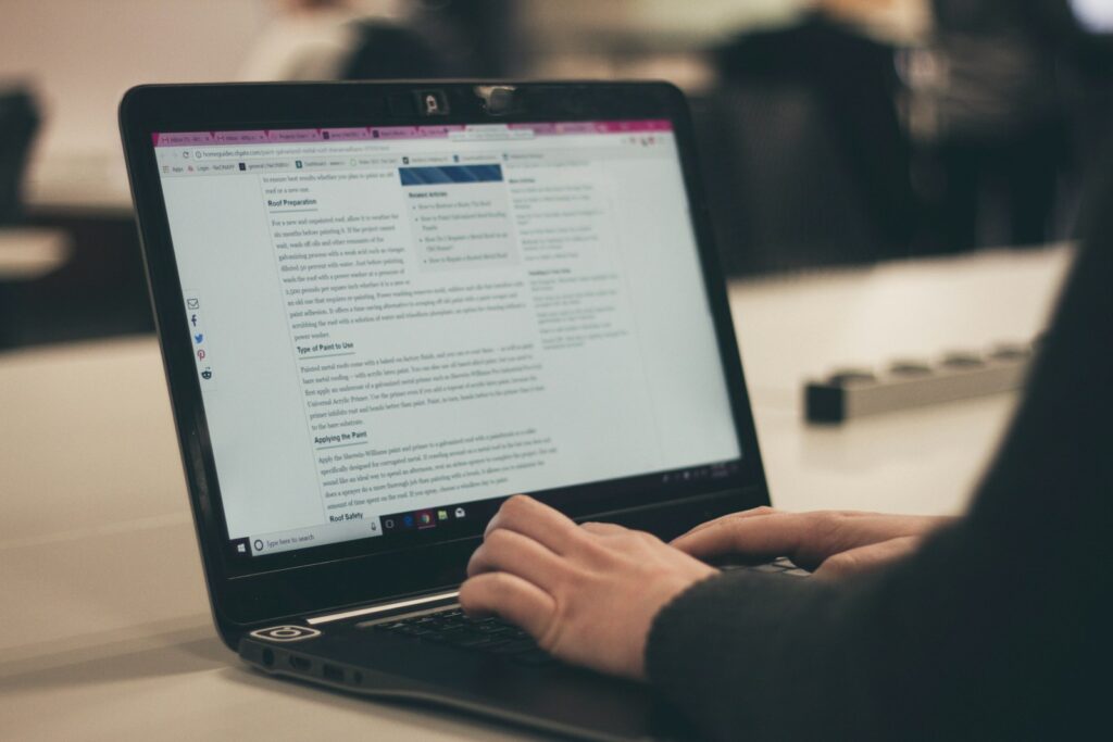 Hiring a Virtual Assistant for Blog Management: The Complete Guide