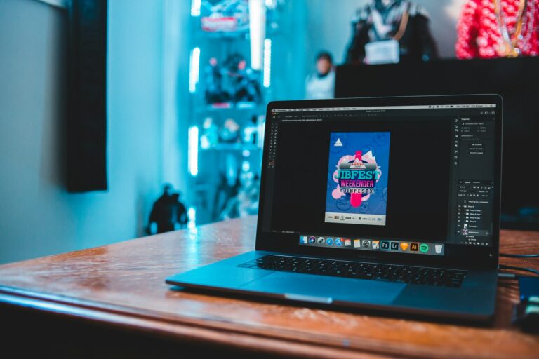 Public vs Private Torrent Trackers: What’s the Difference?